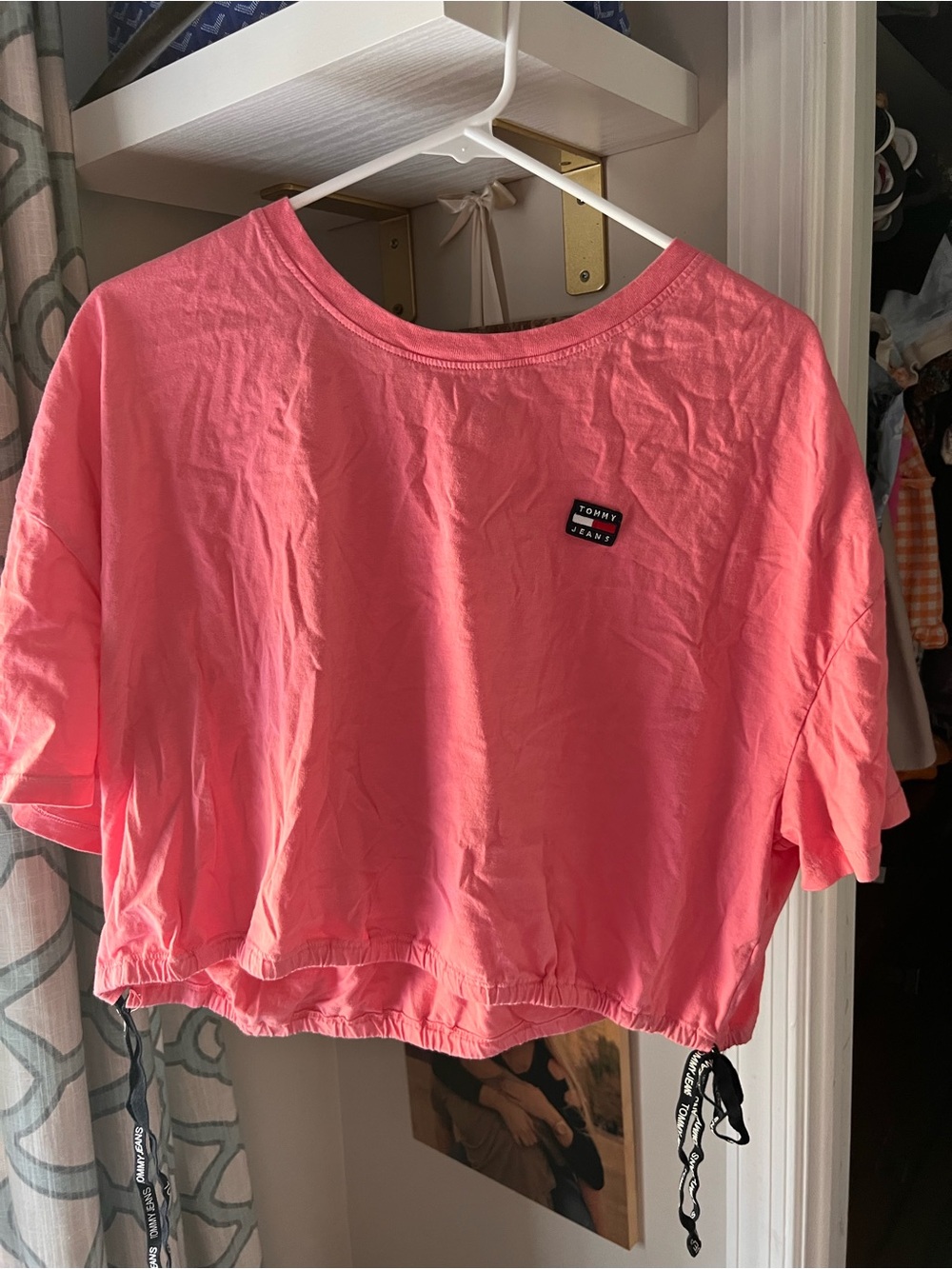 Tommy Hilfiger Women's Pink Cropped Tee